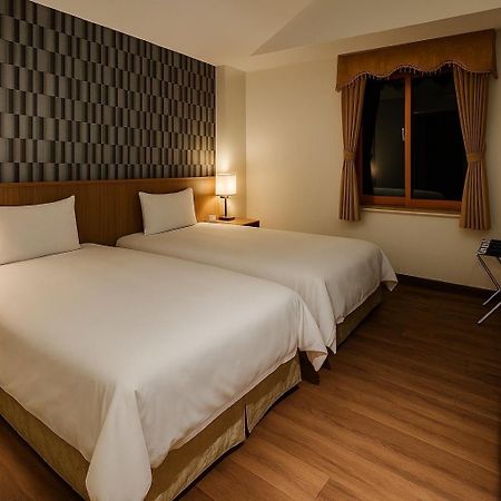 Sung Tai Hotel Гаосюн Екстер'єр фото