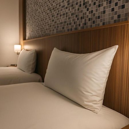 Sung Tai Hotel Гаосюн Екстер'єр фото